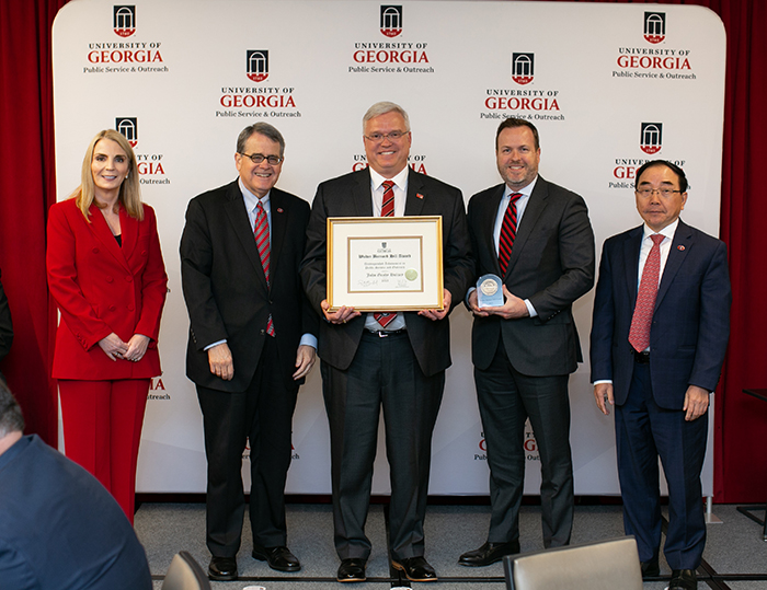 Photo: (L-R) Jennifer L. Frum, Vice President for University of Georgia Public Service and Outreach; Jere W. Morehead, President for University of Georgia; John Hulsey, Faculty for University of Georgia Carl Vinson Institute of Government; Rob Gordon, Director for University of Georgia Carl Vinson Institute of Government; S. Jack Hu, Senior Vice President for University of Georgia Academic Affairs and Provost (Photo by Shannah Montgomery)