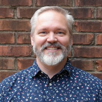 Christopher Weaver headshot