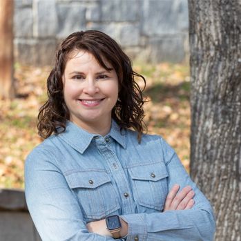 Stefanie Lopez-Howard Headshot